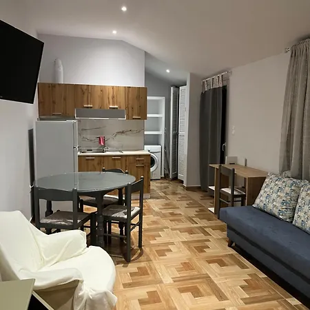 Sofita Garden Apartment